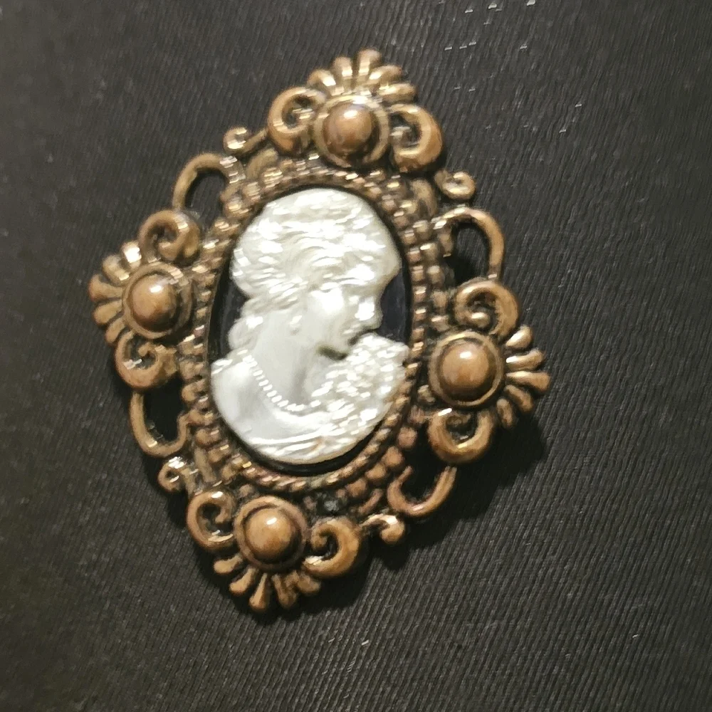 Vintage Plastic Cameo Button Bronze, Black, White